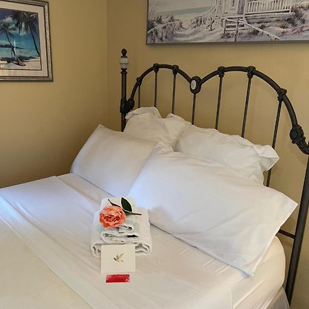 Cozy Room Near Airport & Highway Saint Louis Esterno foto